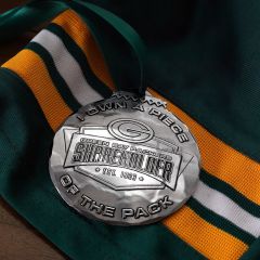 Shareholder Classic Round Ornament